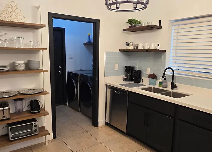 Apartment Zzz Msg For 5 Percent Off Zzz 3bed 1bath Kingkingqueenbeds House Midtownphx